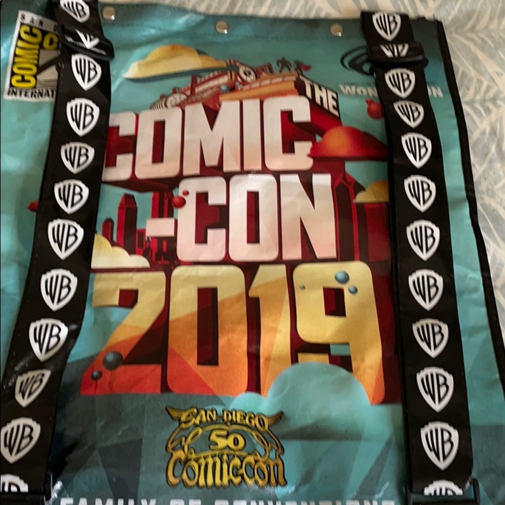 Comic -Con 2019 San Diego Bag Titans